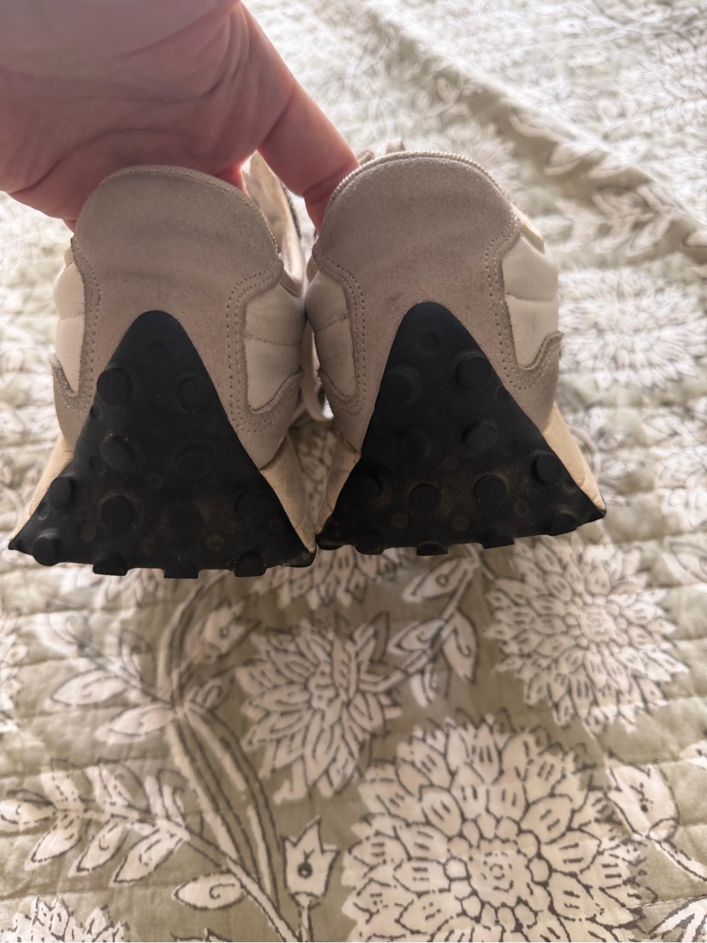 New Balance 327 - Women's Beige and Black Athletic Shoes - Picture 5 of 6